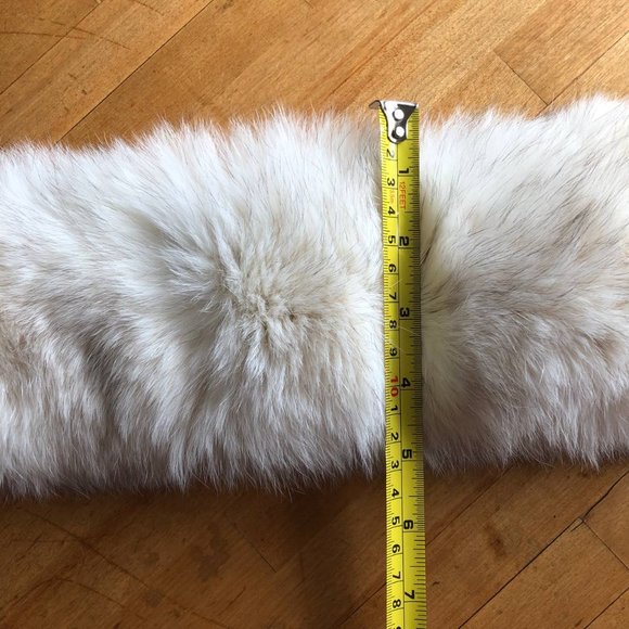 Handmade White Polar Fox Scharf soft White Winter Accessories - Picture 3 of 7